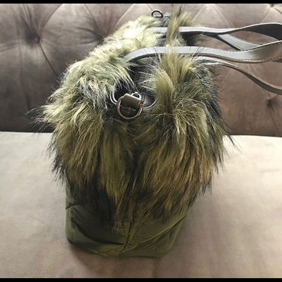 Diamond Quilted Faux Fur Medium Tote-Green, NWT - Picture 4 of 8
